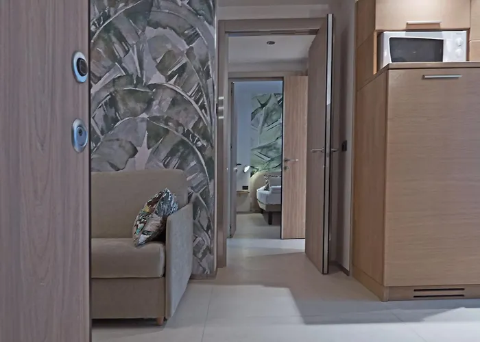 Costa Rica 3* Μπιμπιόνε